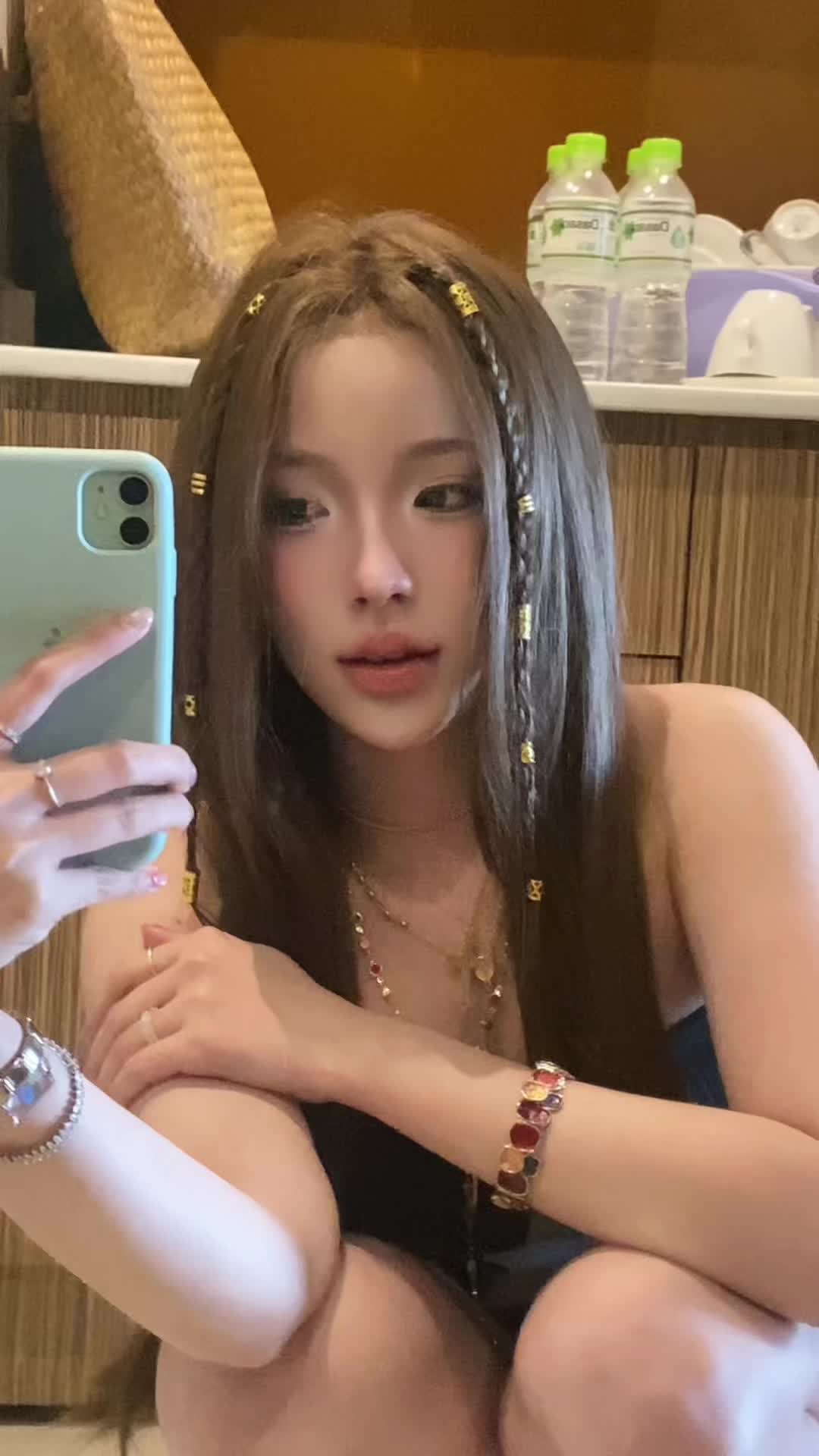 @hayoung