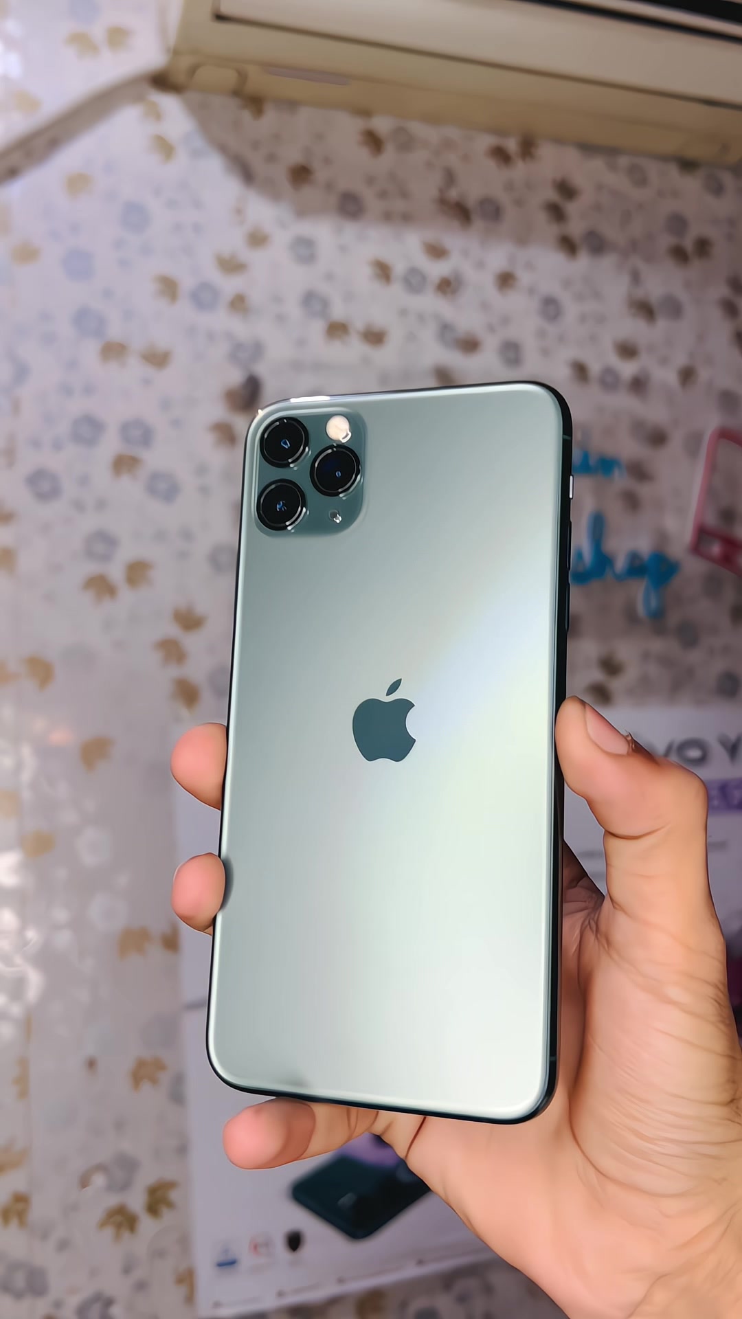 @Hassnain Mobiles 📱