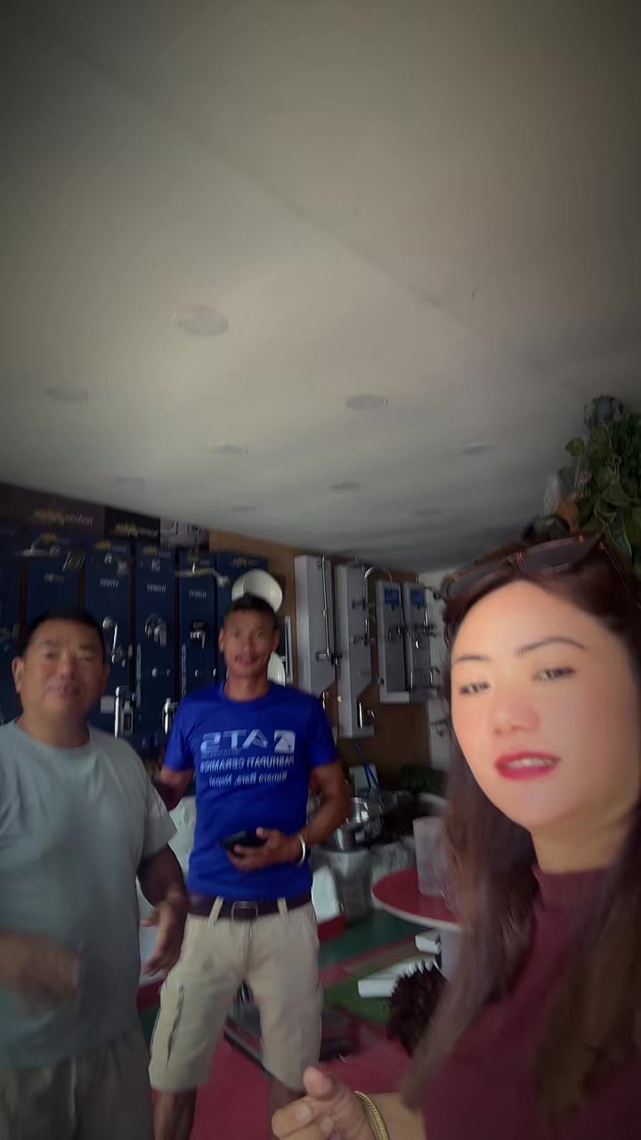 @Hira Maya Waiba