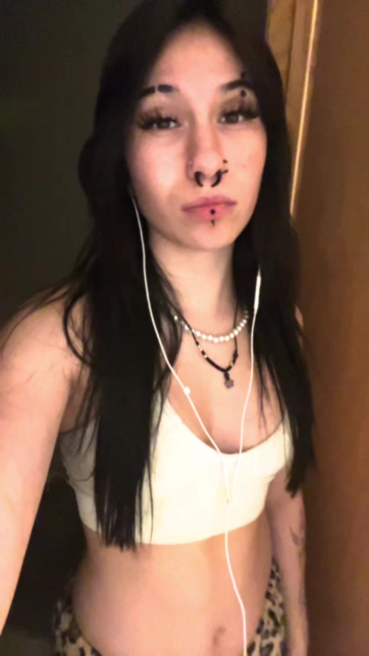 @️