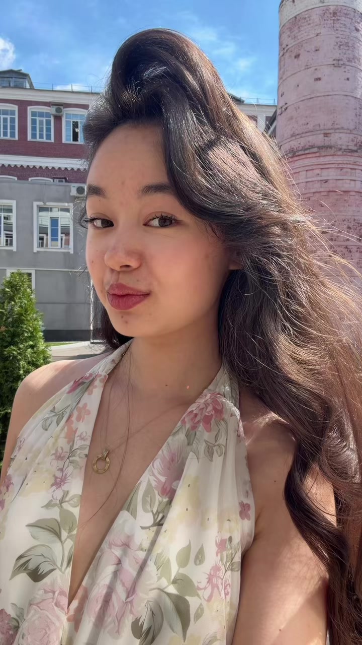 @anna li