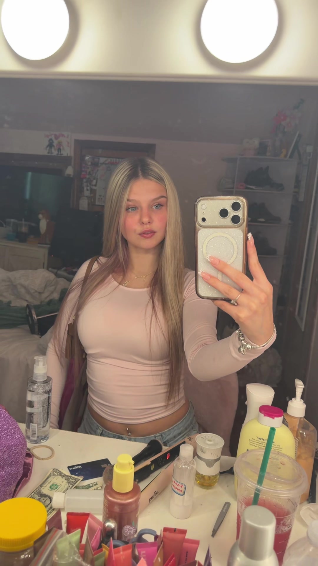 @emily💋ྀིྀི