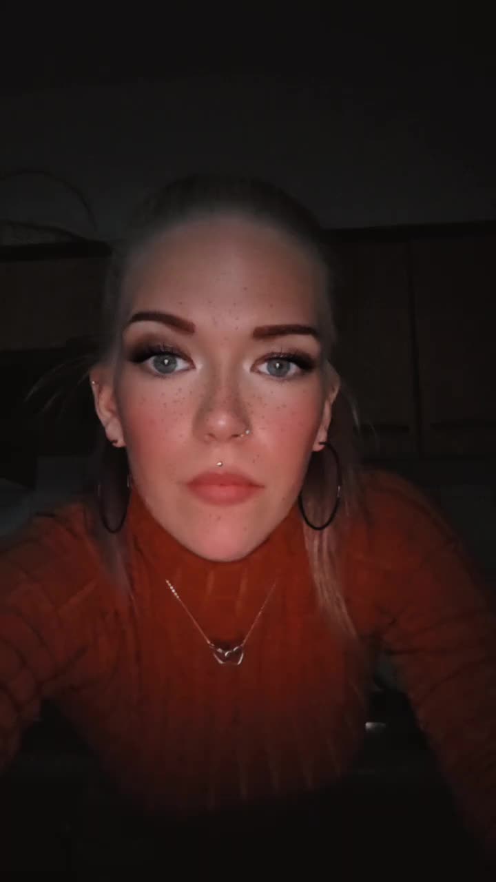 @Celina⚡️🖤