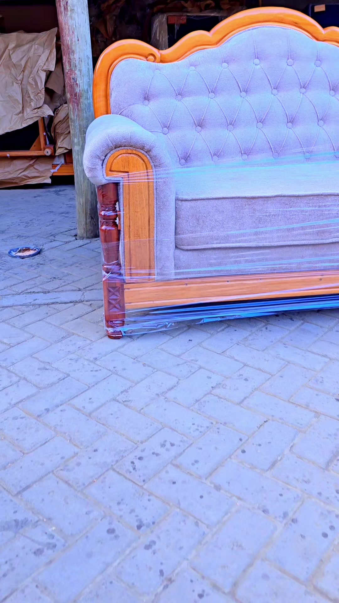 @ZOOM CLASSIC FURNITURE LTD
