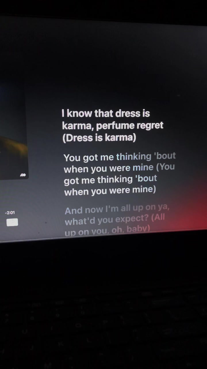 @Lyrics in ur mind 🎶