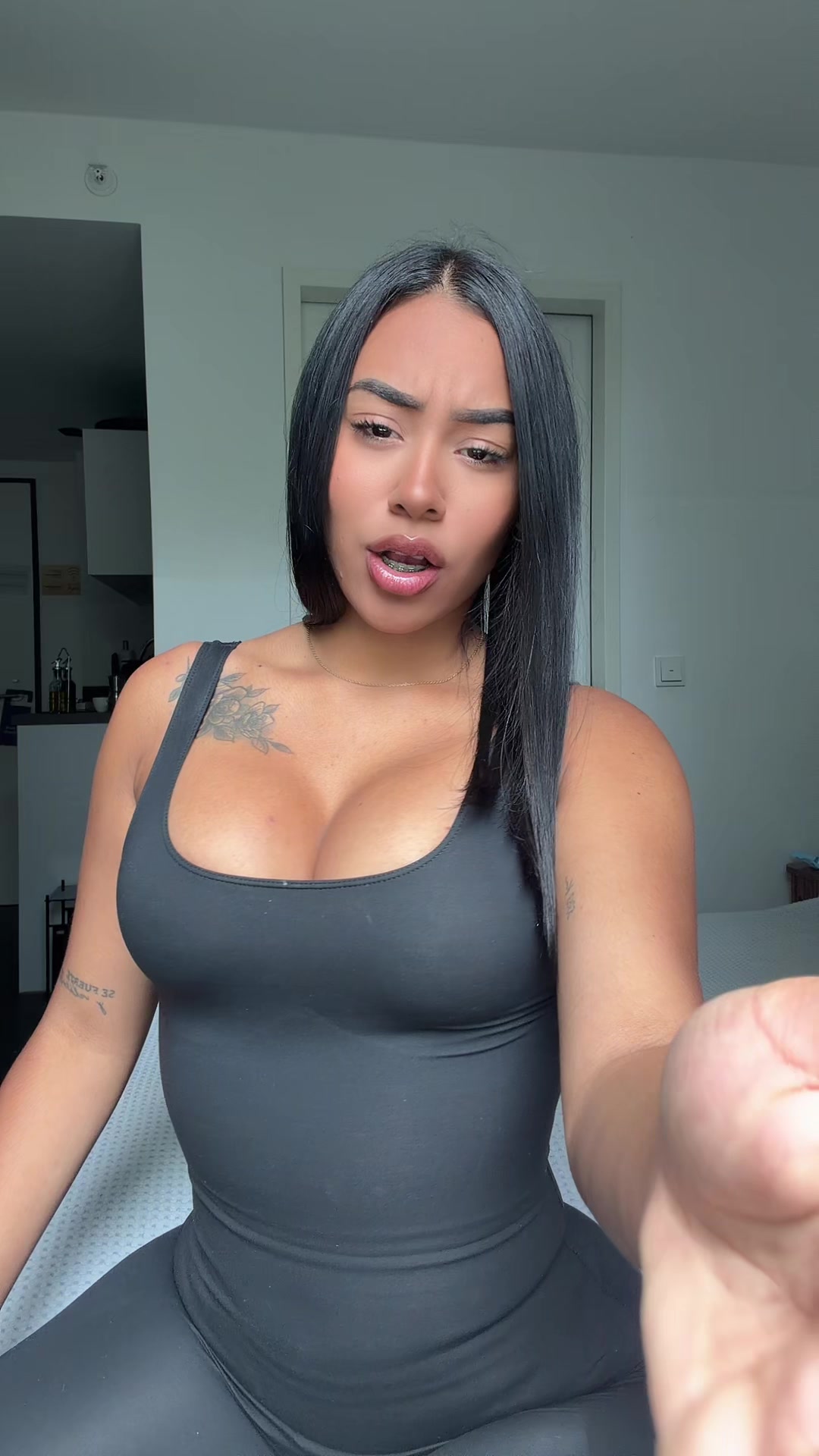 @KarolayE.