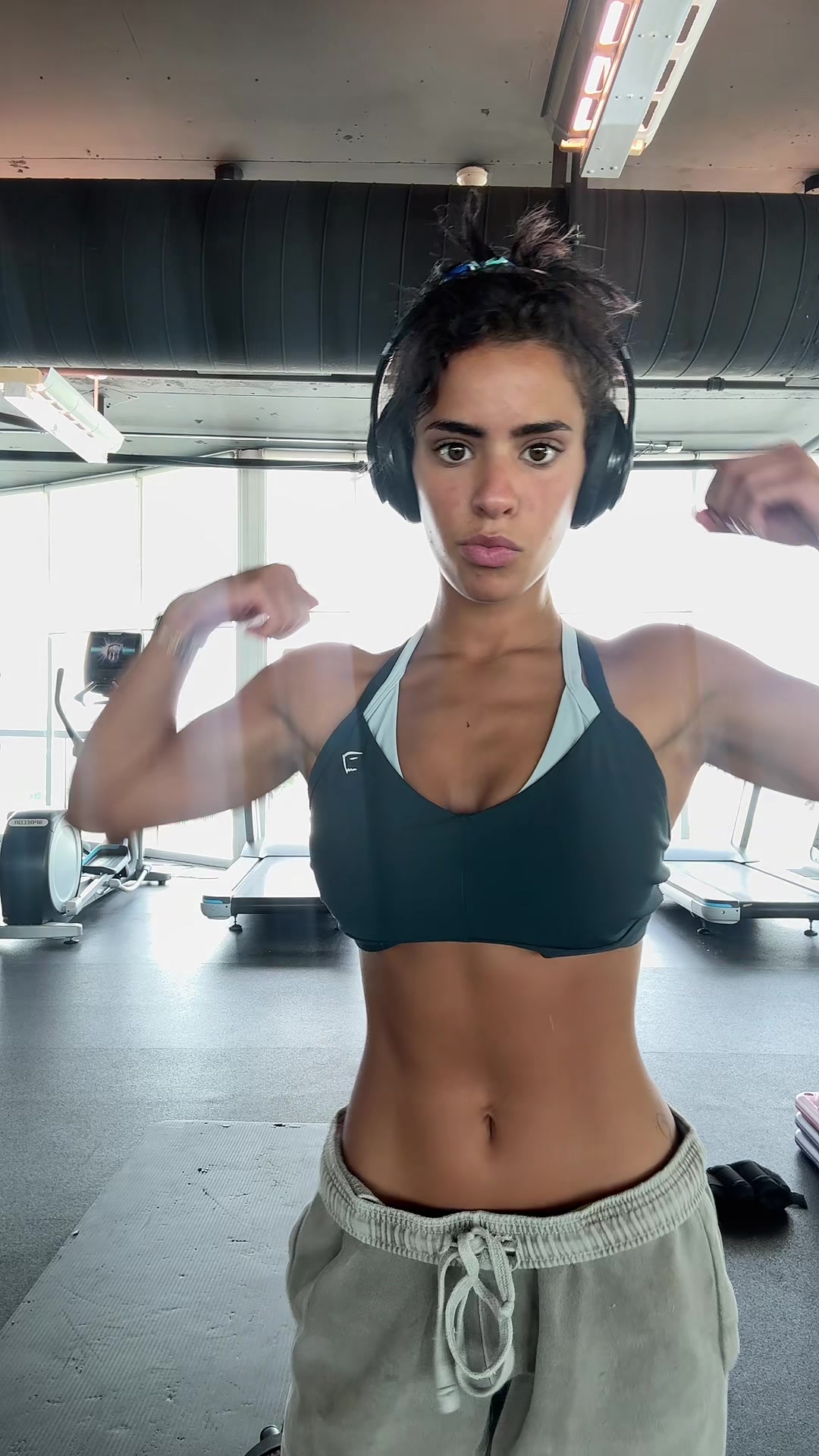 @Lara🪷