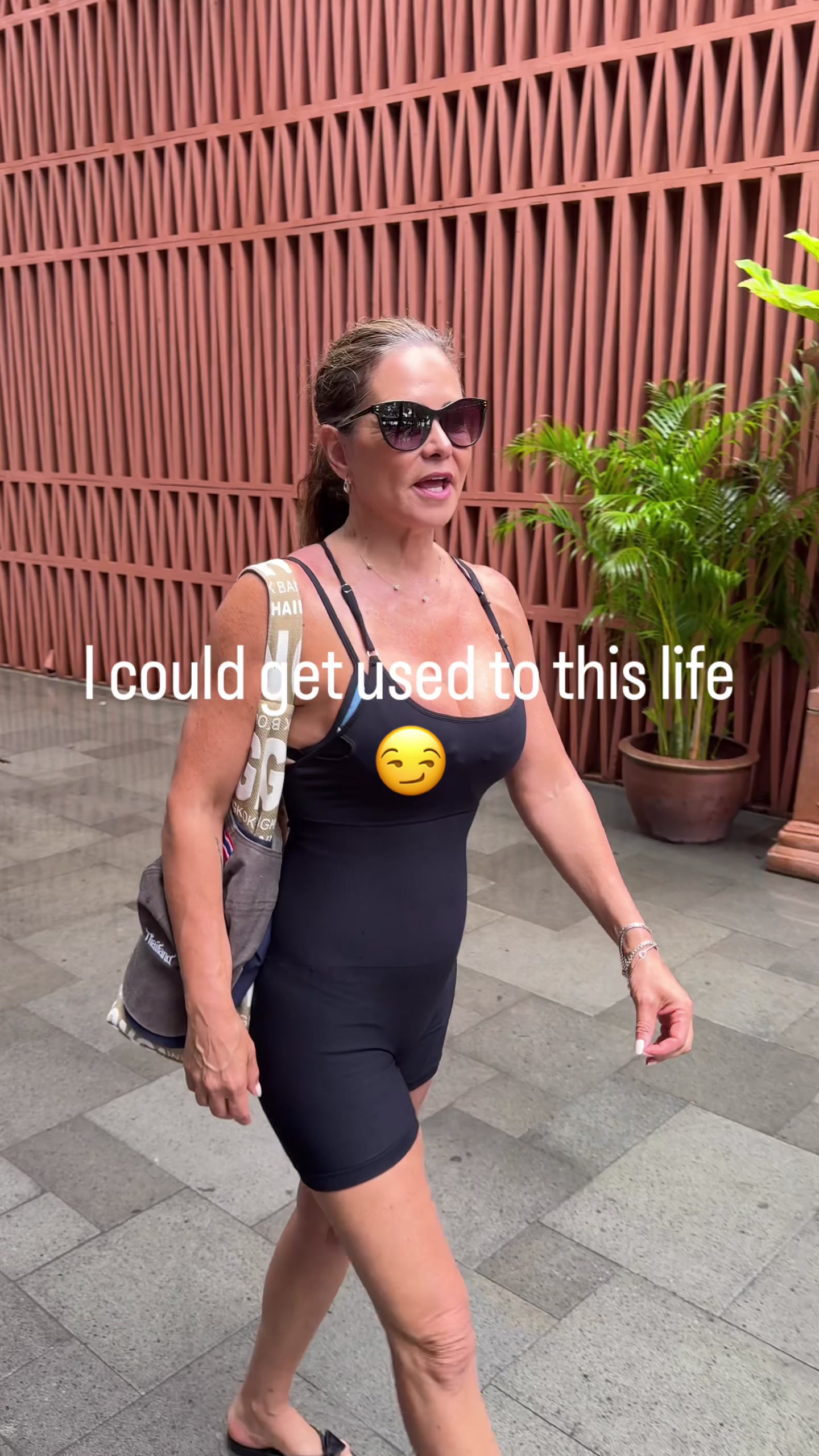@HotwifeSonyC