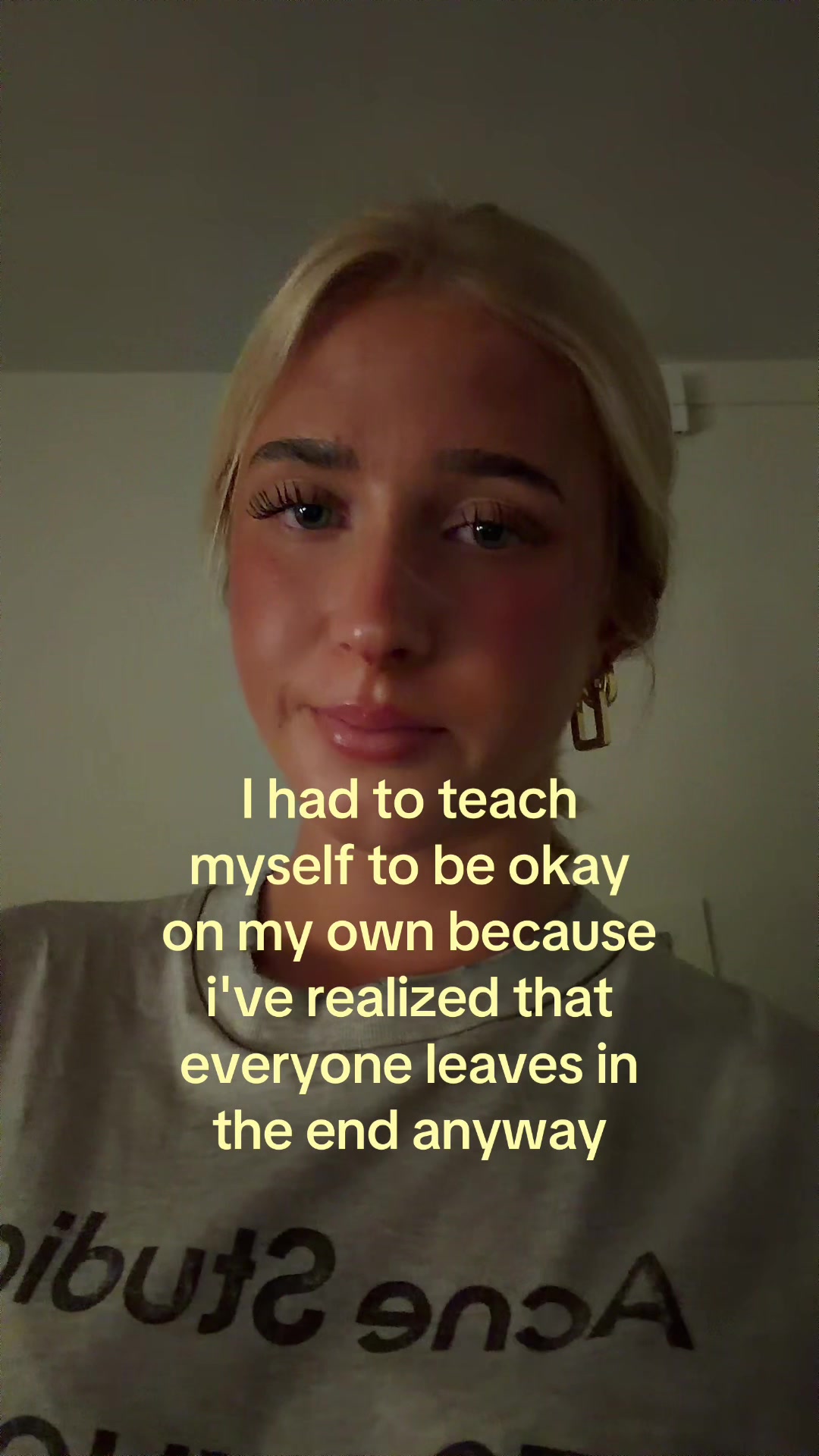 @theelliebarker