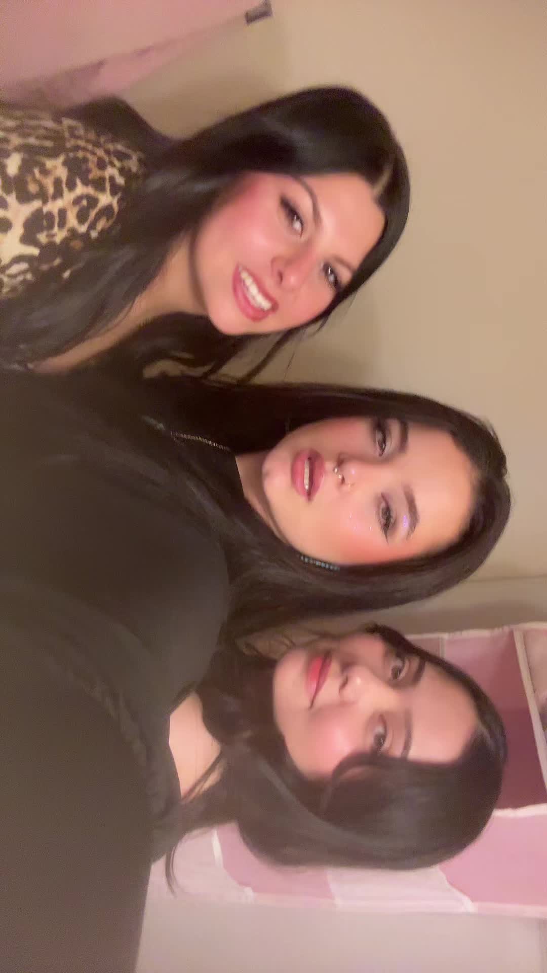 @mía