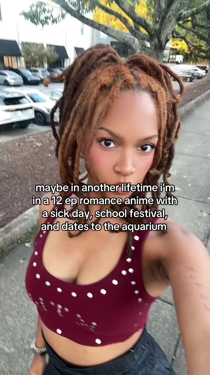 @ella b.