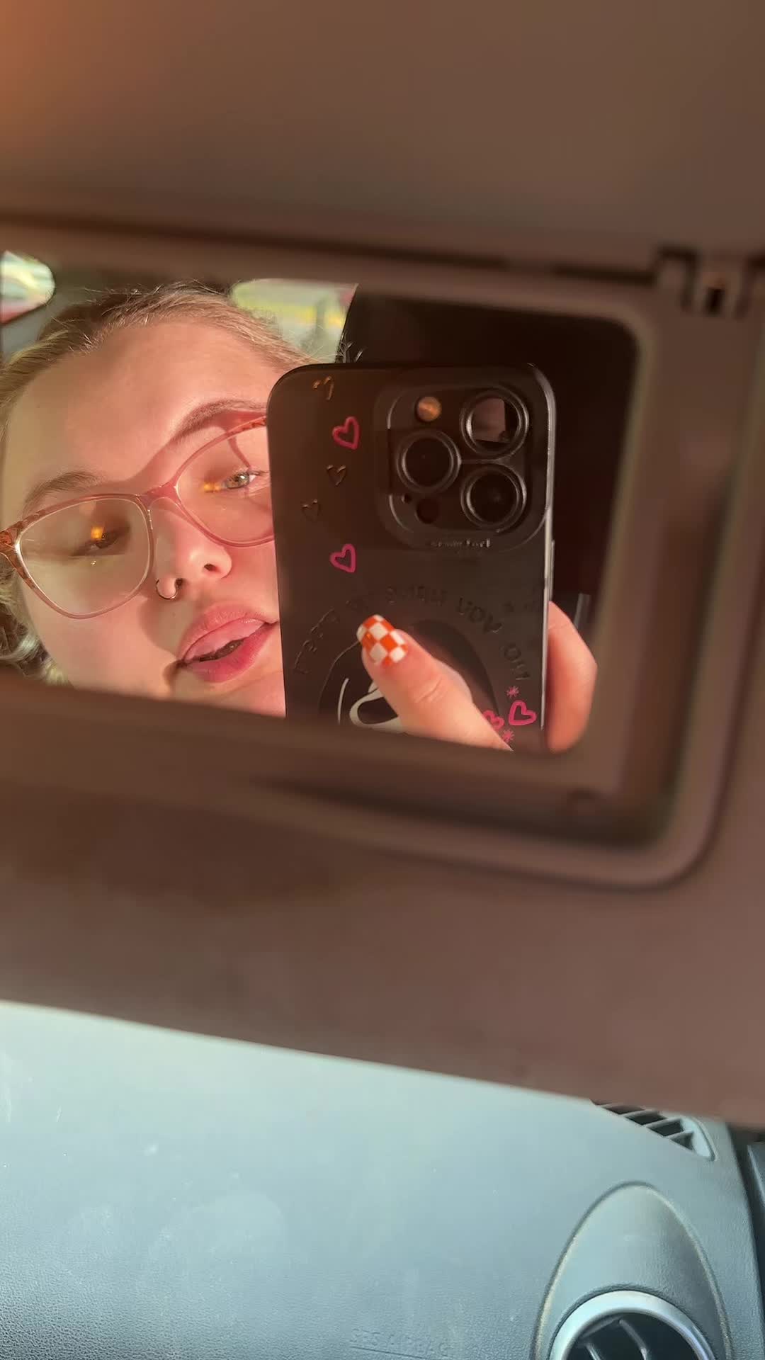 @_pyt_Josie_