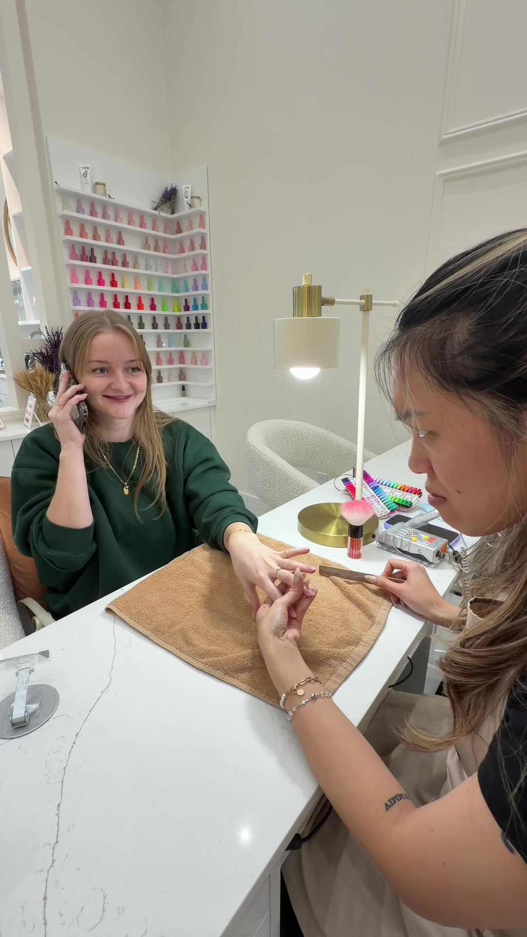 @velvet nails kw