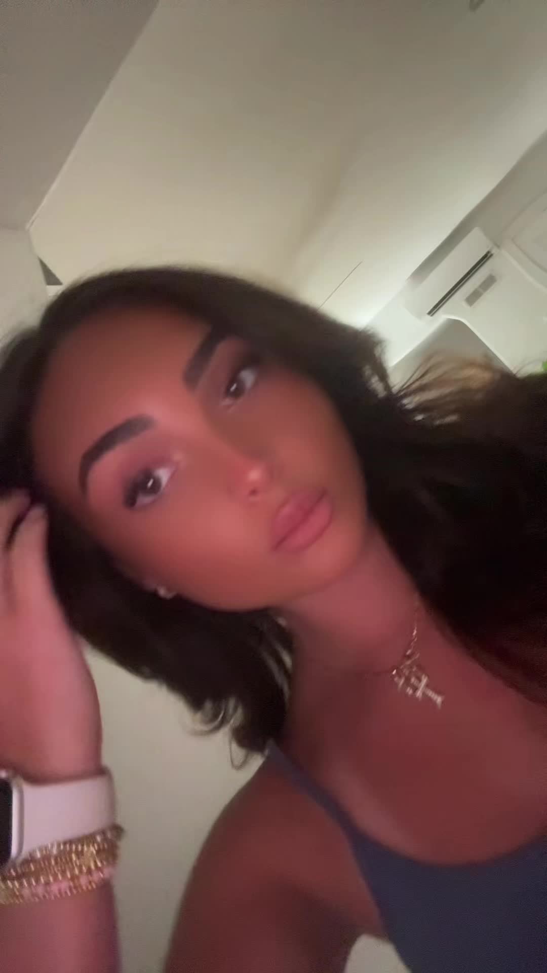 @A N N A B E L L A