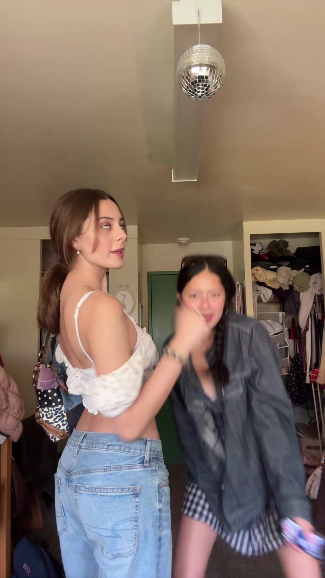 @andrea 🥑🫂🛵🪩🥂 🌈