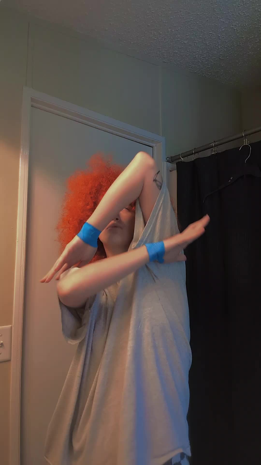 @🪦𝕷𝖊𝖊🪦