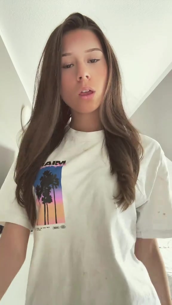 @𝐄𝐦𝐢✰