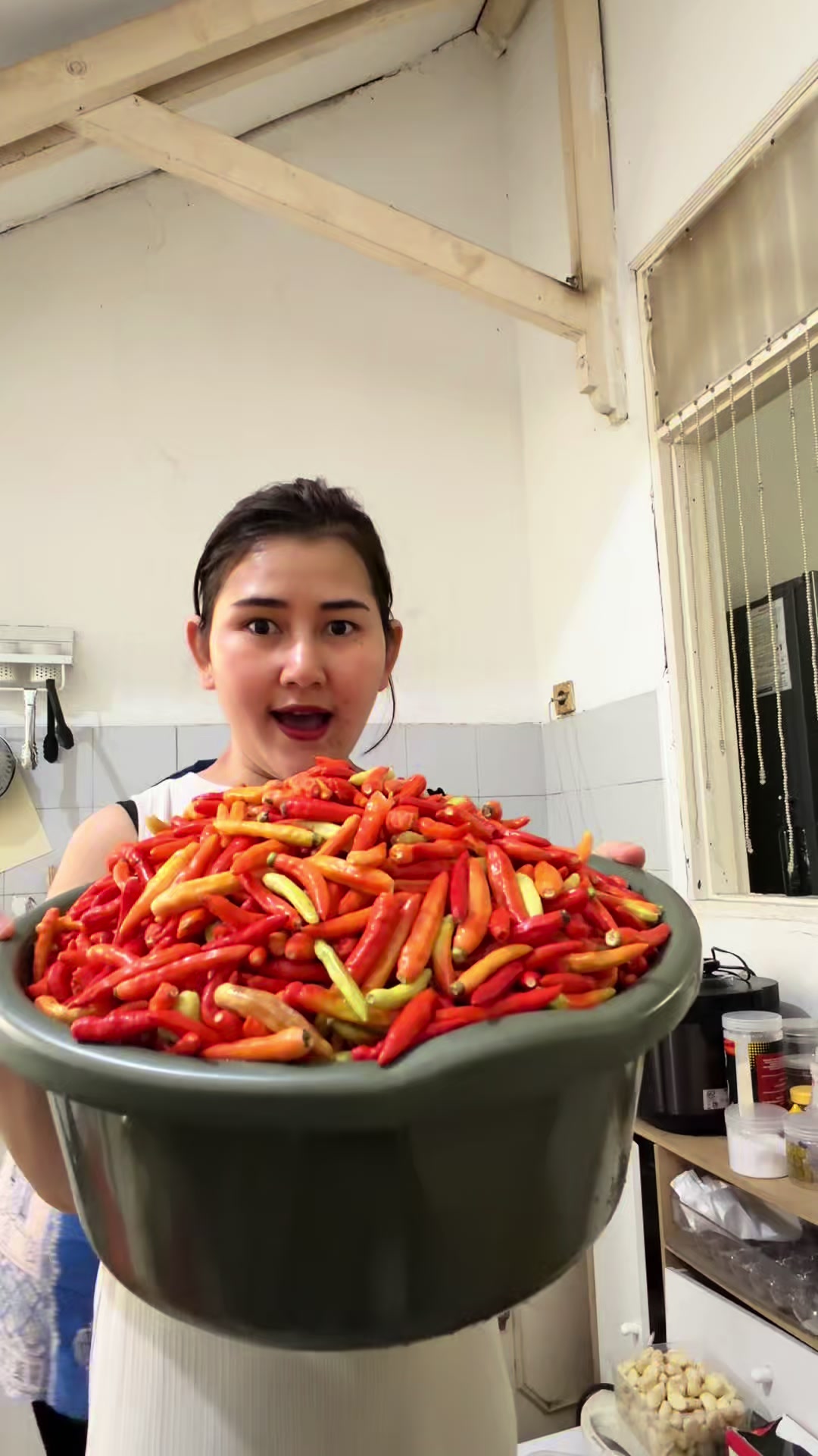 @chintyaamelia