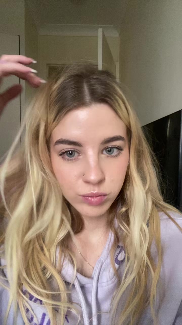 @lizzizbizz