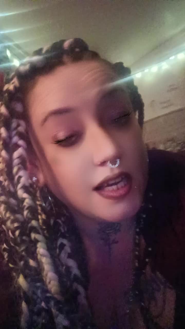 @tattedqueen5. lou ky