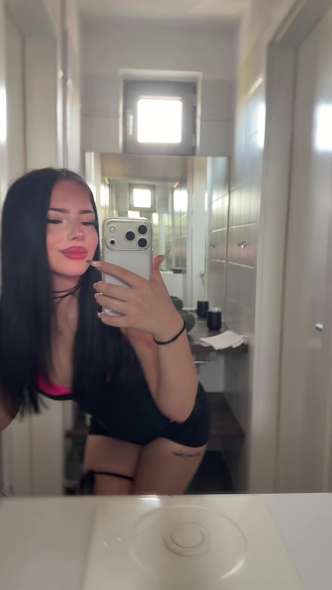 @bratzzleandra