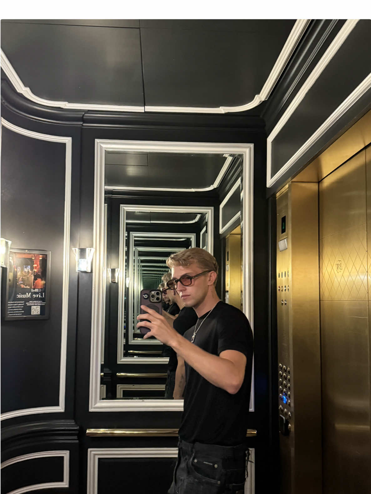 @Voegl