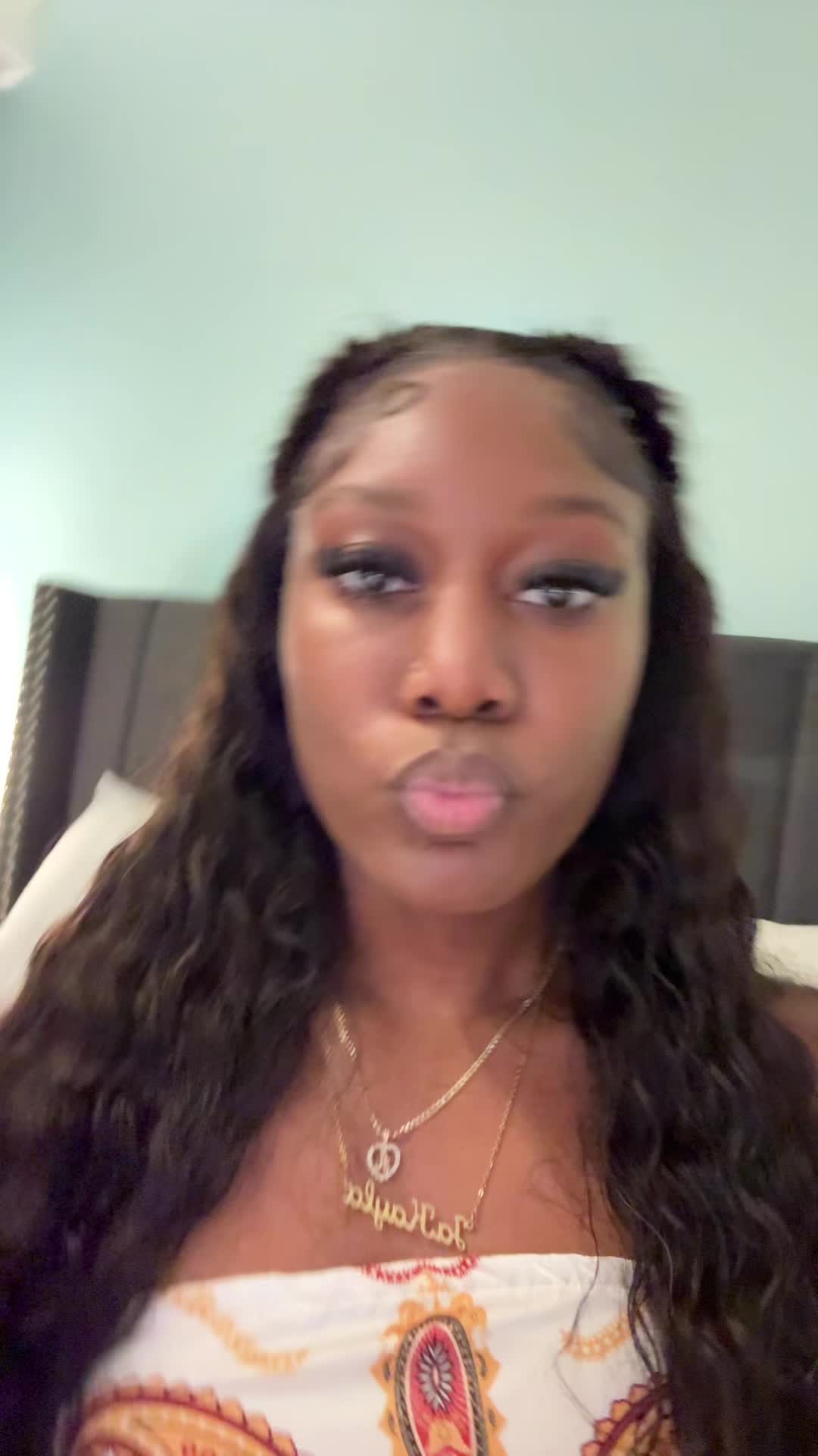 @👸🏾