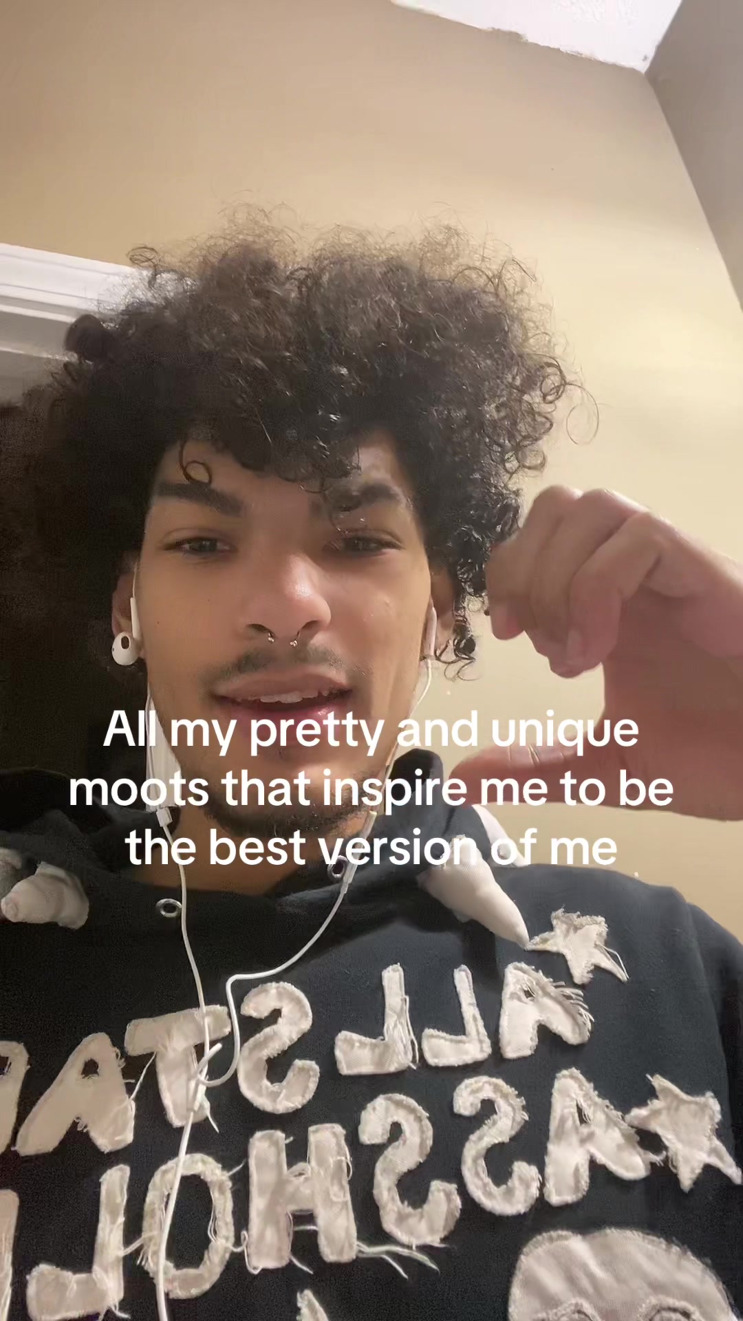 @:3