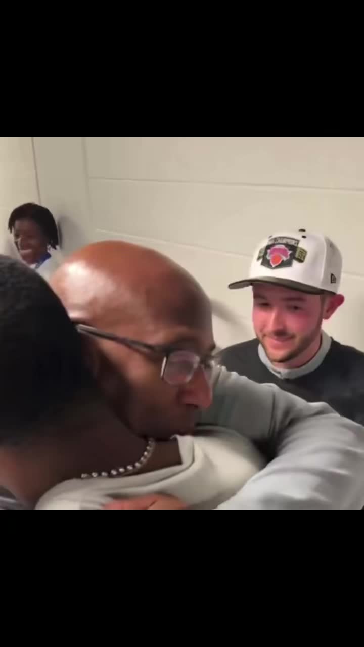 @KenLovesHoops