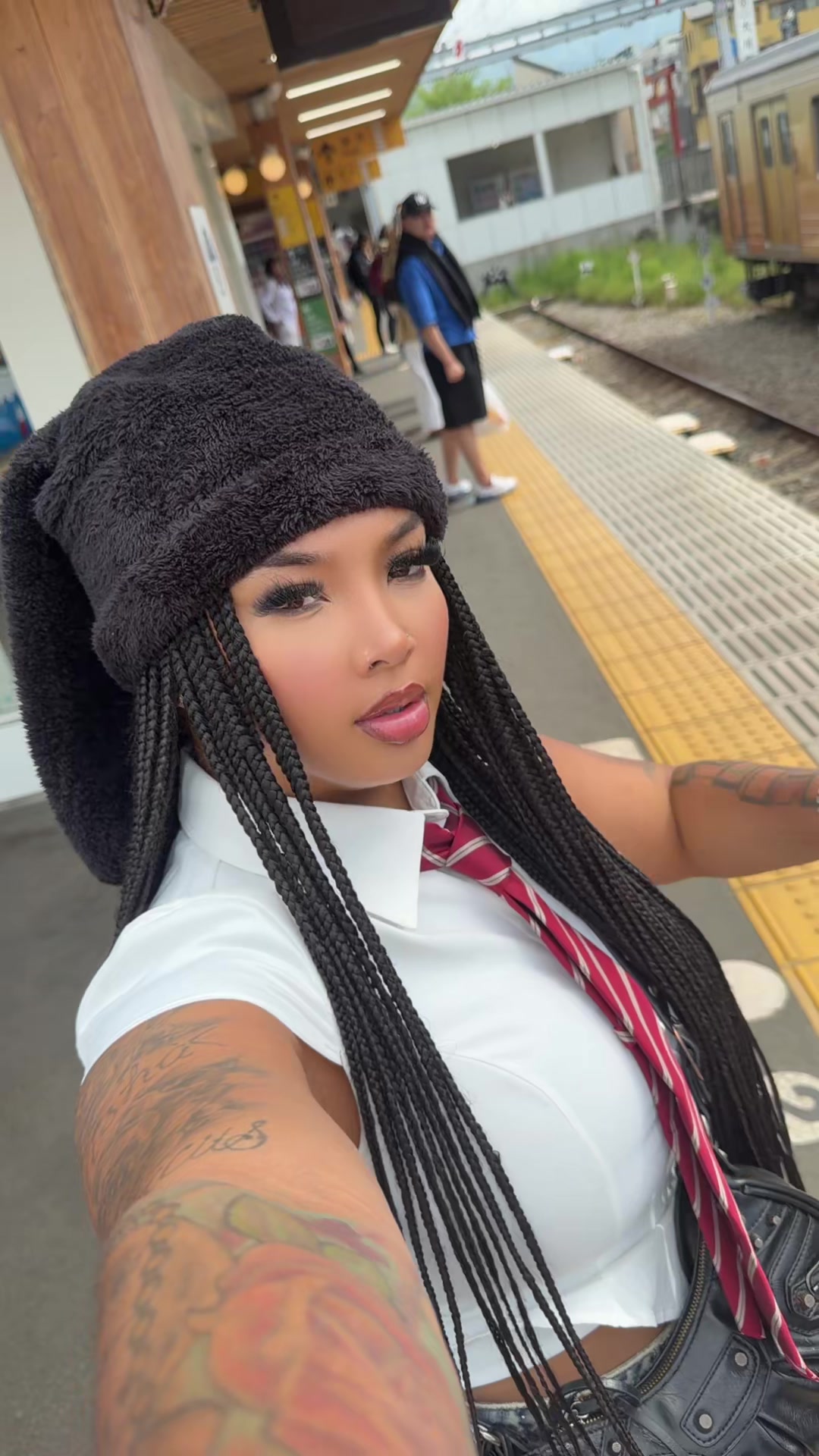 @NeNe5300