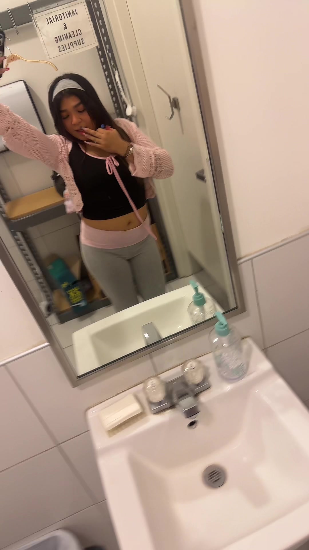 @VIKKI💋