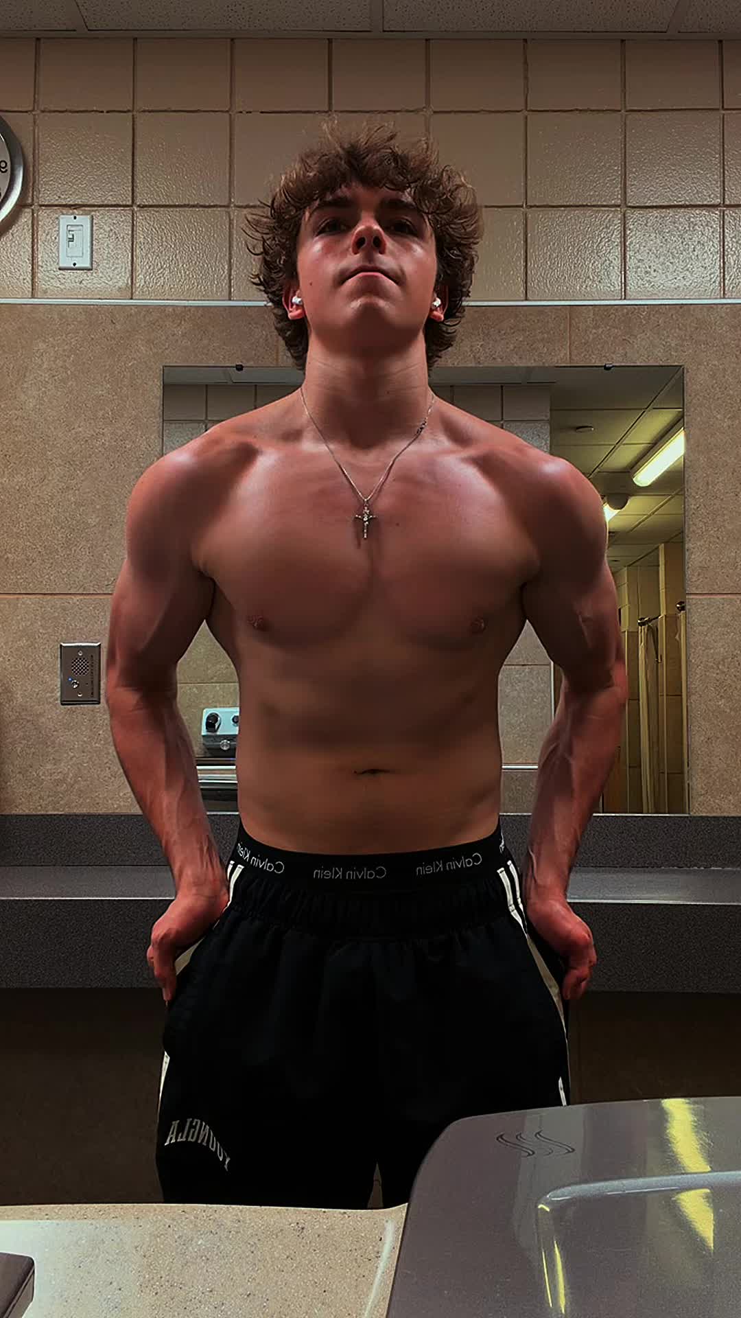 @myleslifts