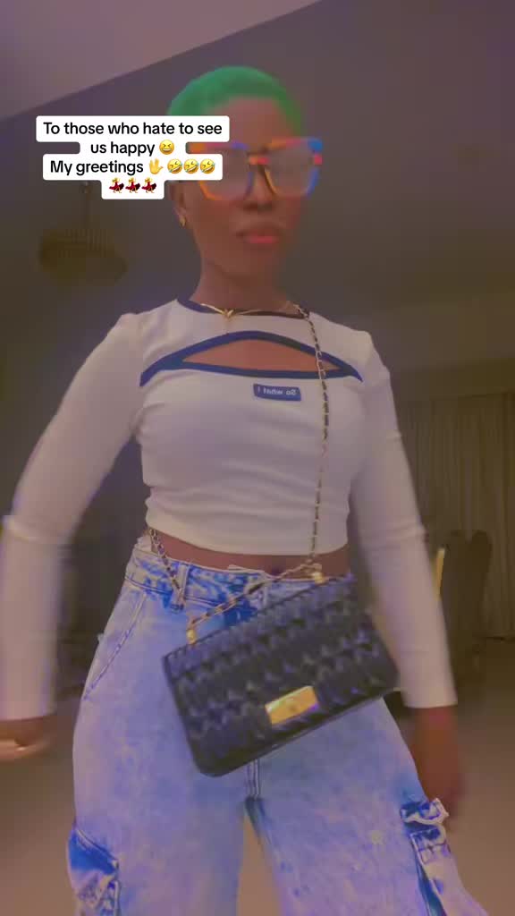 @ETHEL 🦋👸🏻THE RUNWAY MODEL
