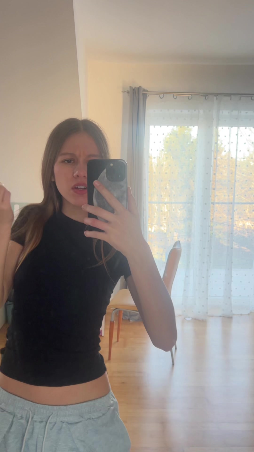 @𝓐𝓵𝔂