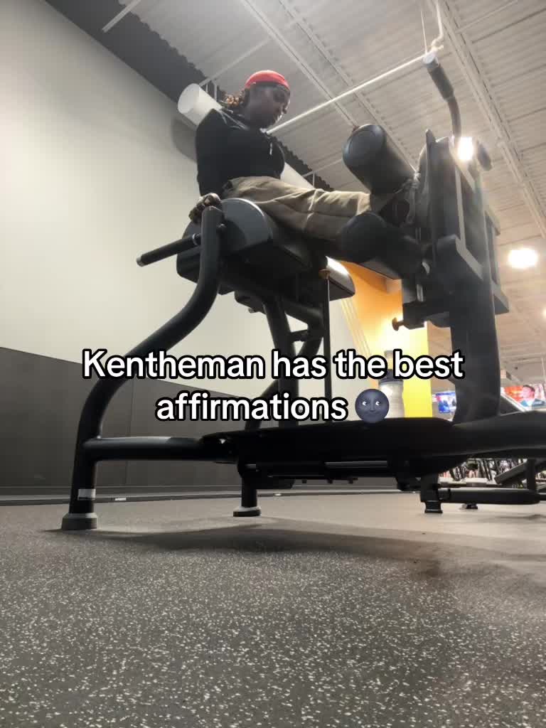 @La'Nae Bae
