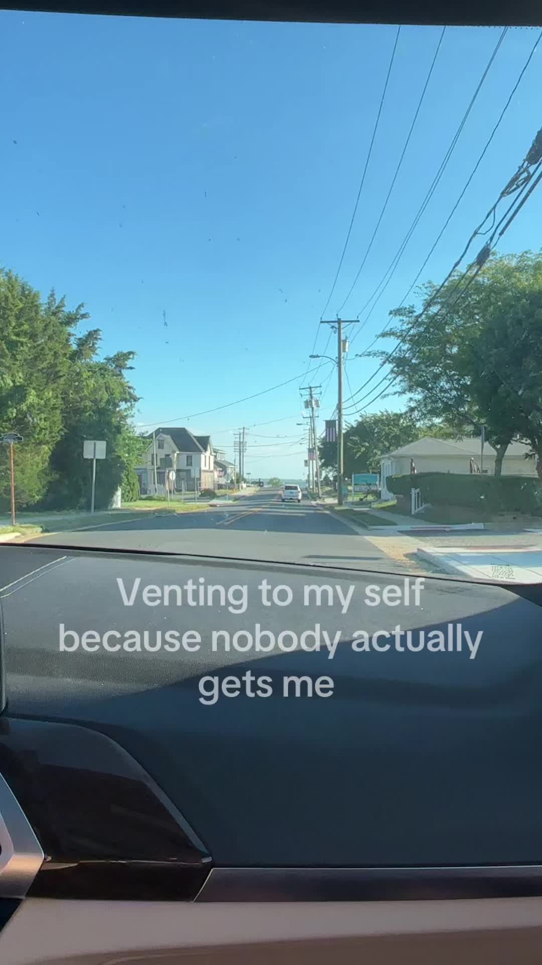 @😬