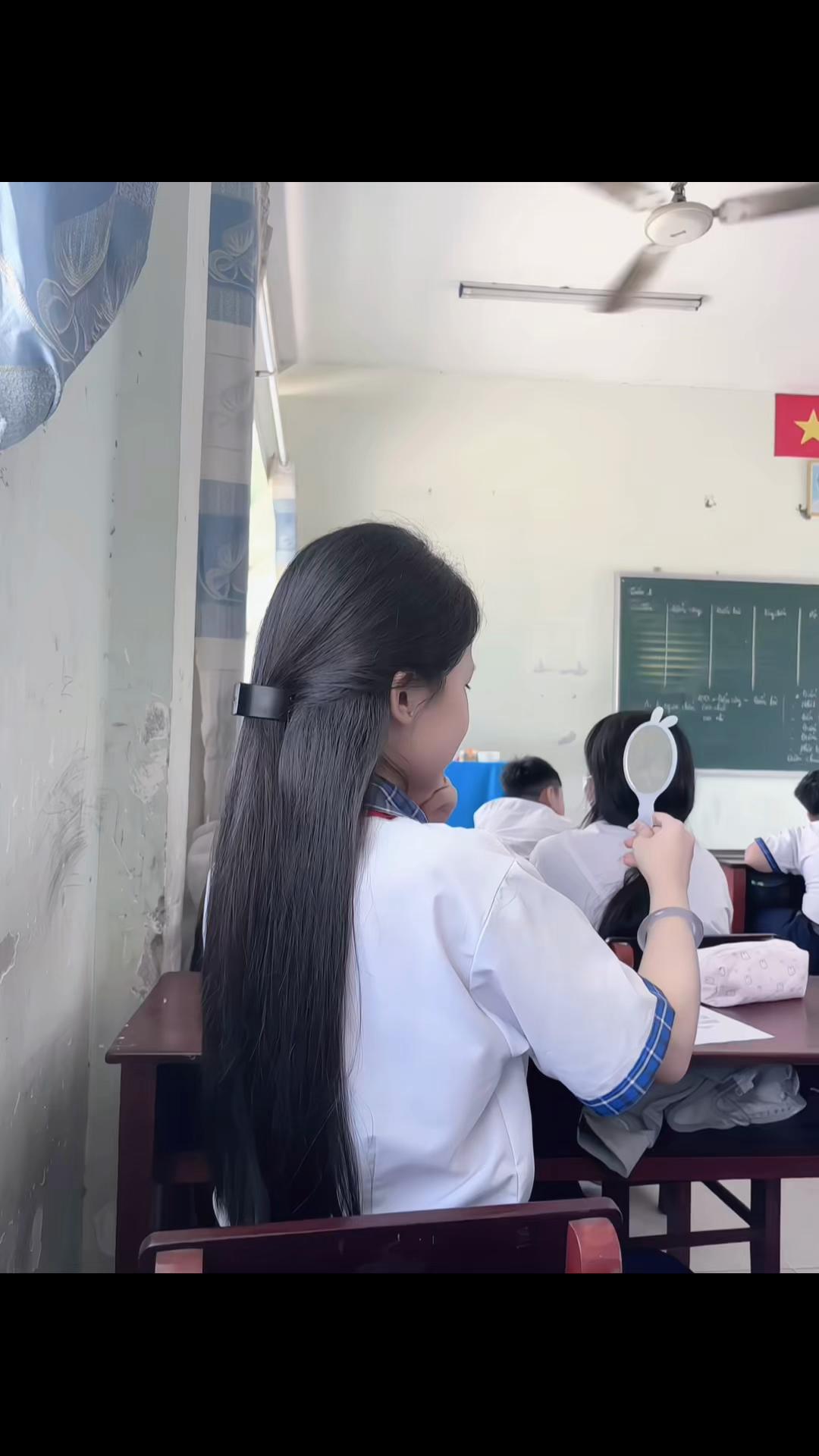@vi