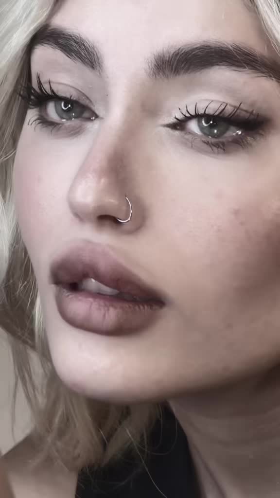 @rozhstorm