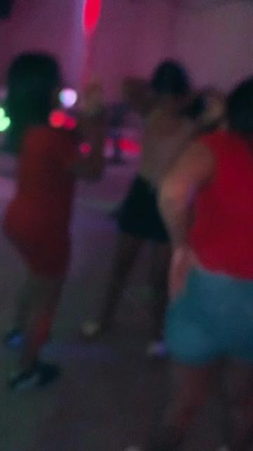 @tu mama en hilo
