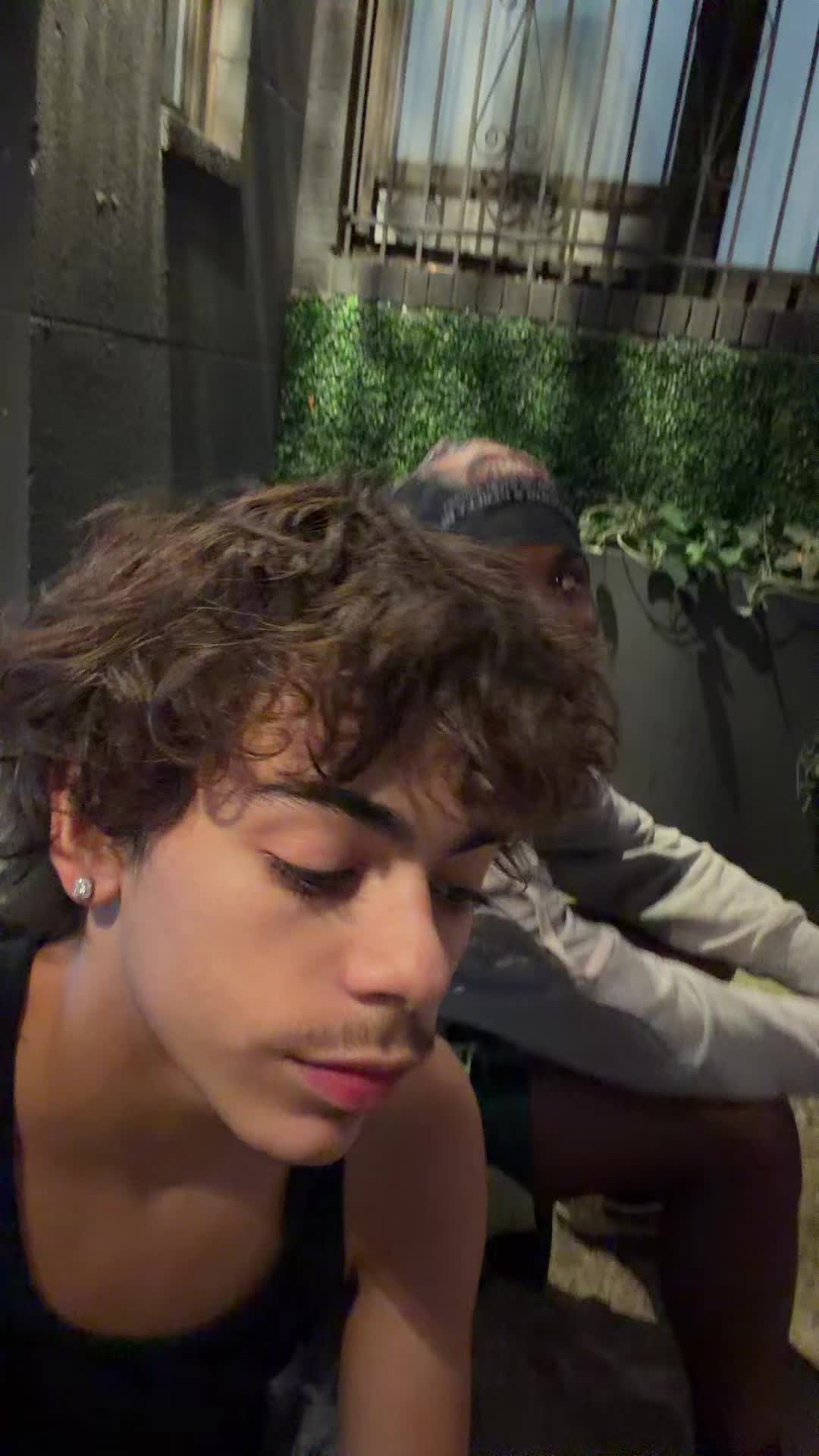 @iseezayy