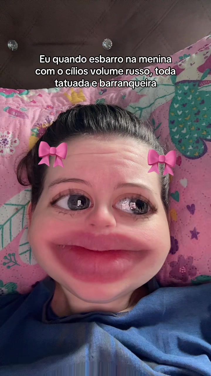 @D&Eacute;BORA🐝