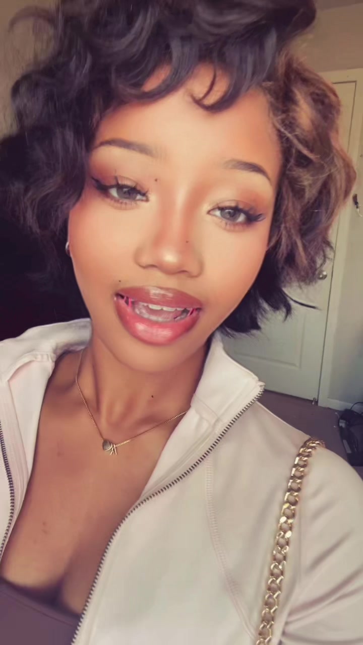 @ashlynj