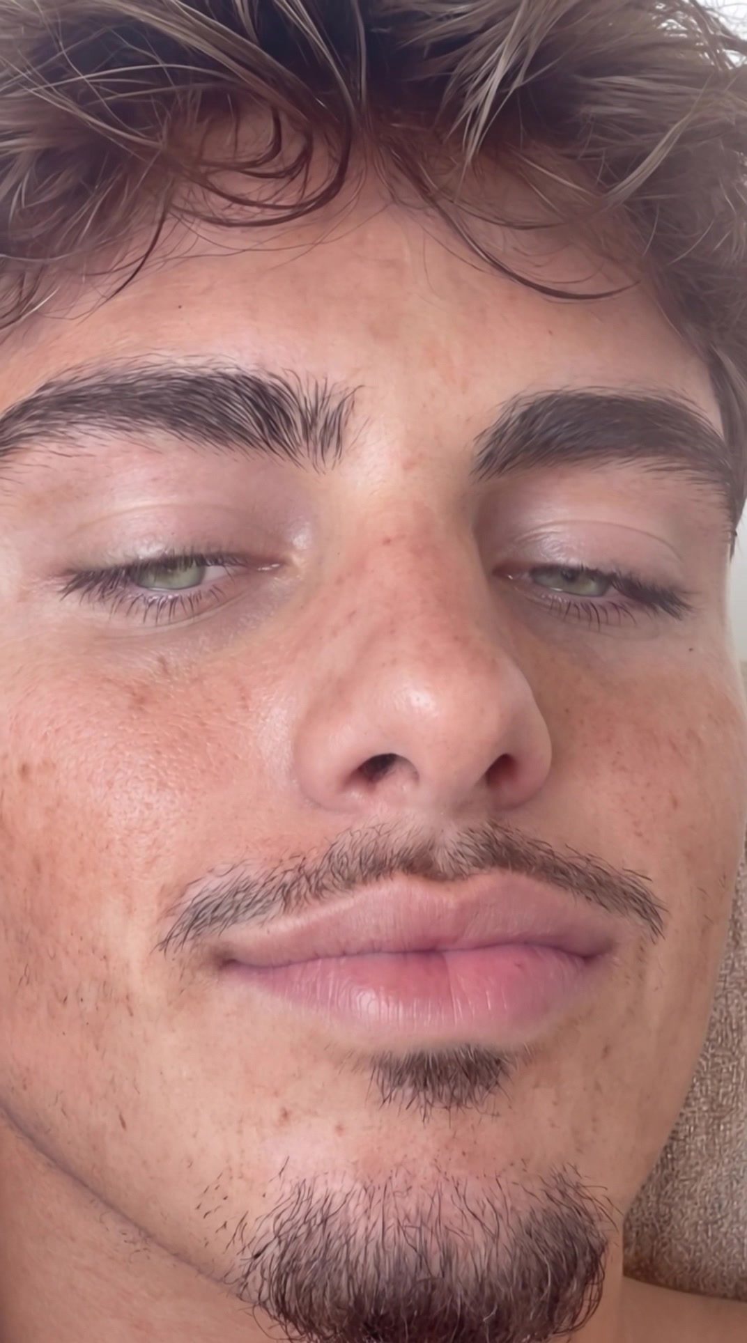 @Nando