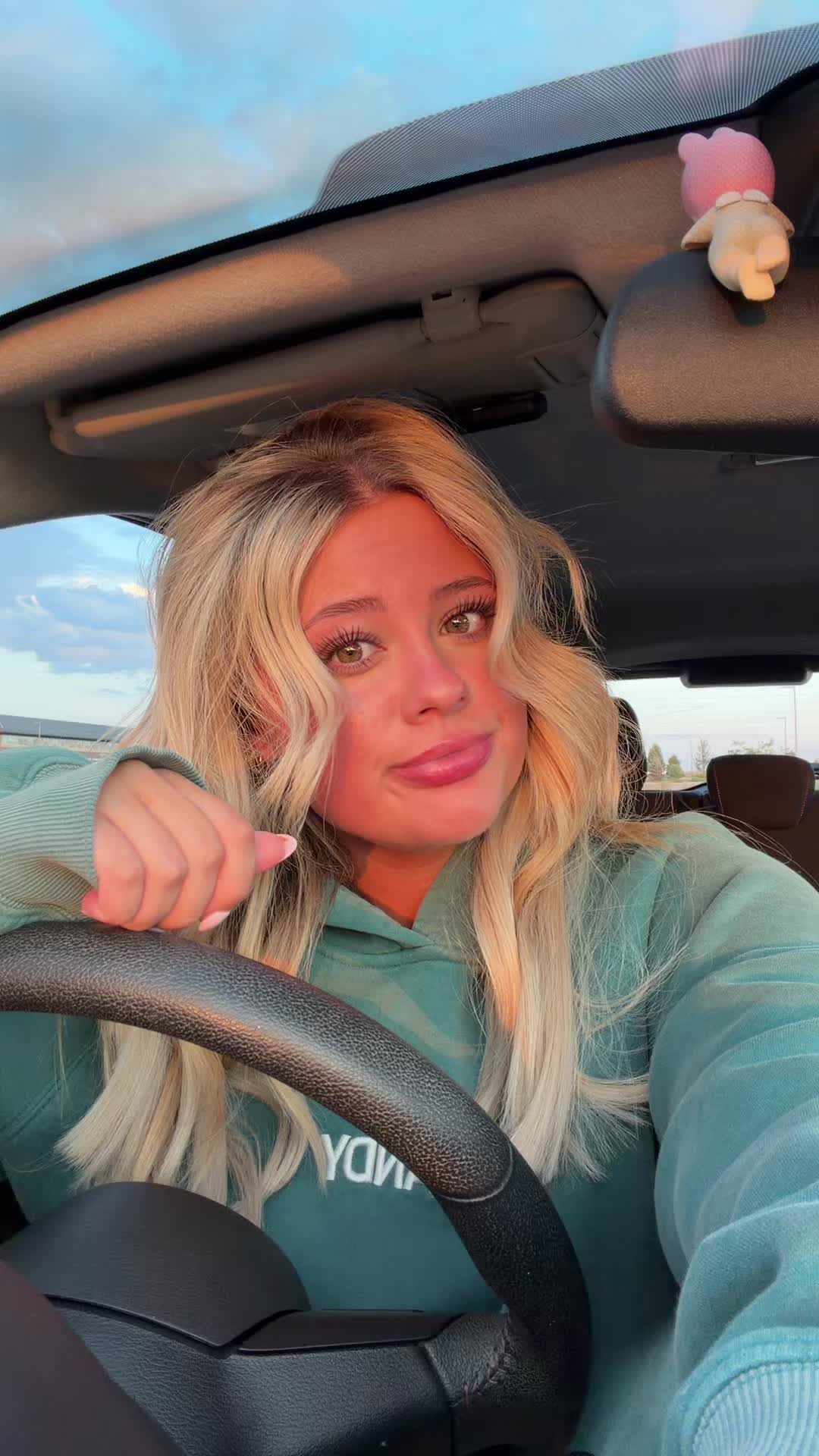 @Ava👩&zwj;🎤