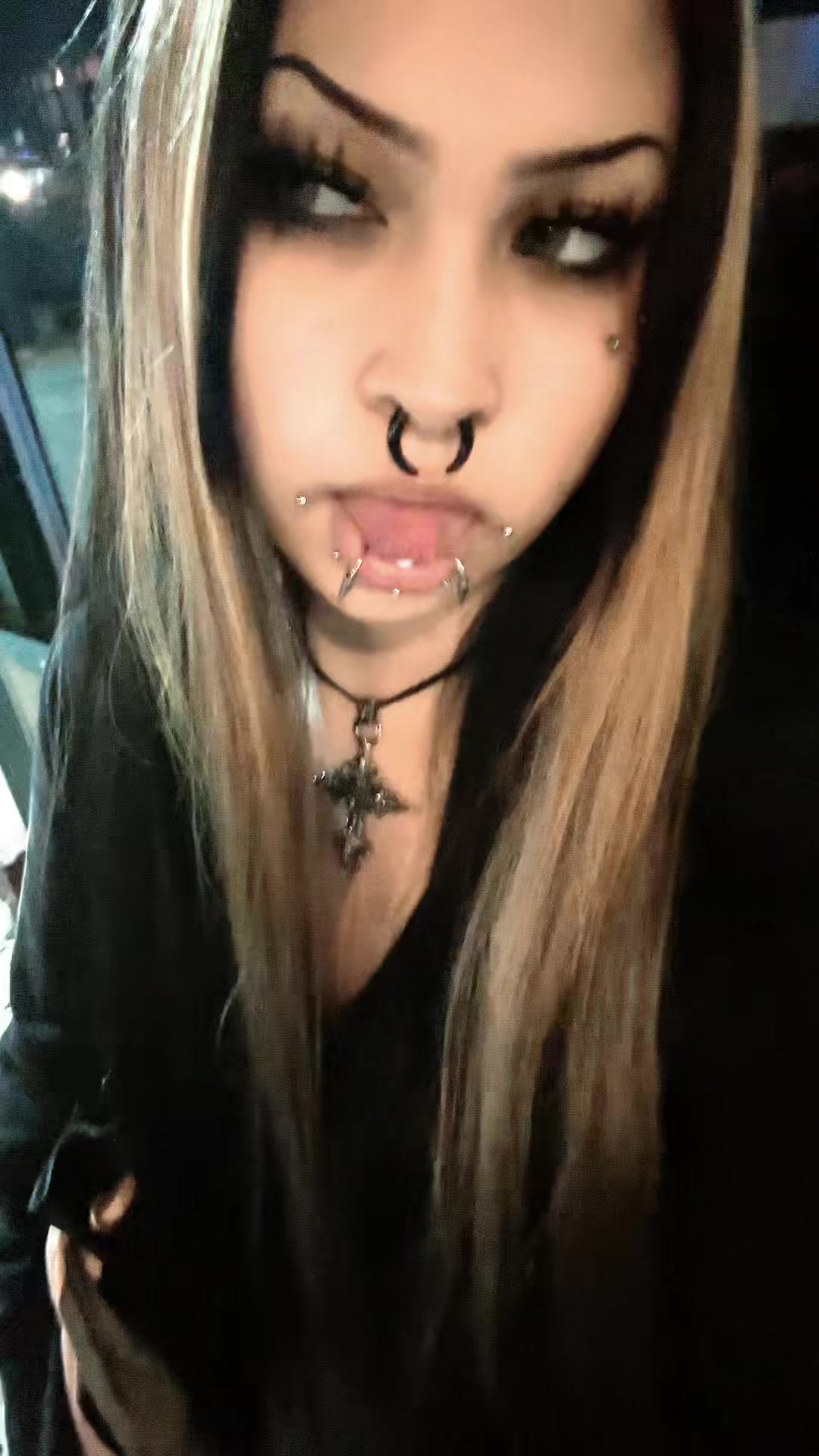 @★ violet vicious ★