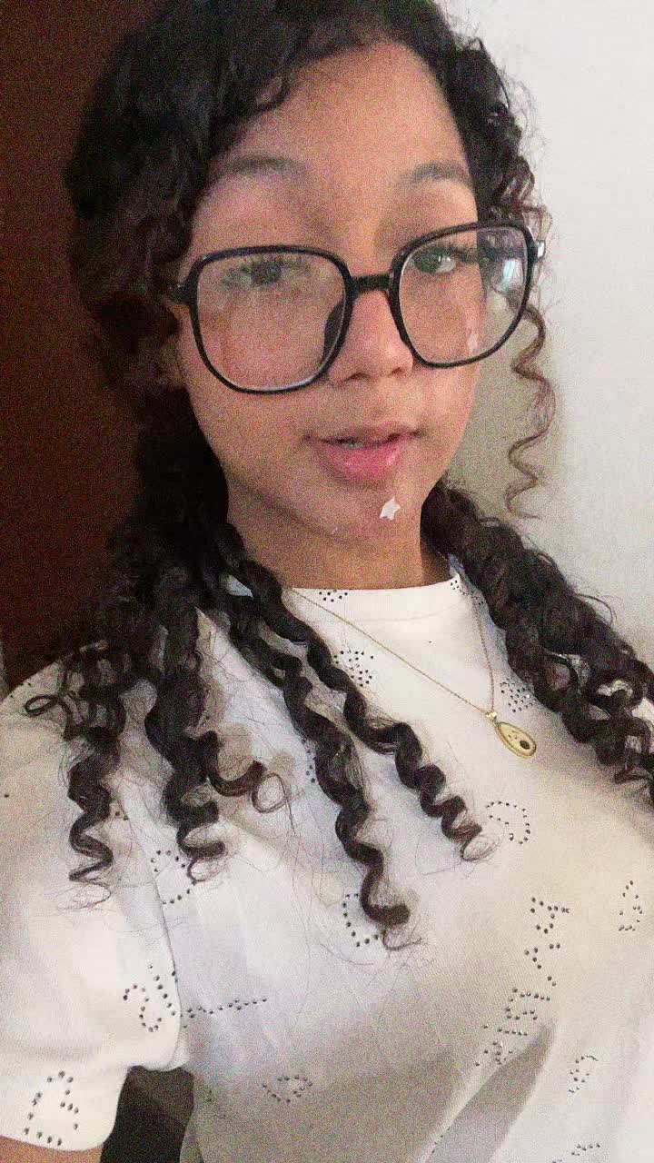 @𝓥𝓪𝓵𝓮𝓷𝓽𝓲𝓷𝓪 ❤️