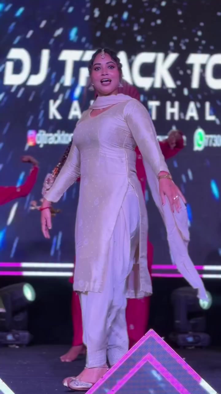 @Aj_Malika011