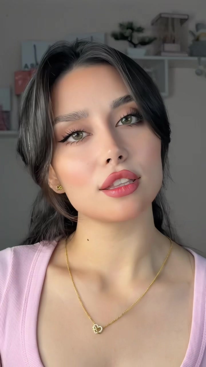 @Taya2002a