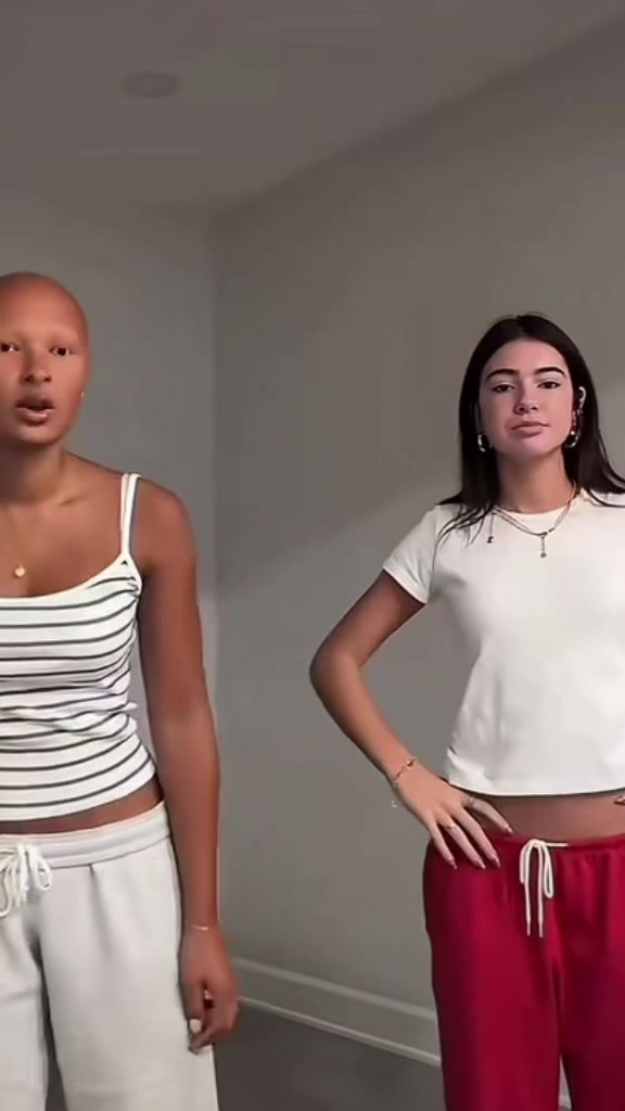 @???