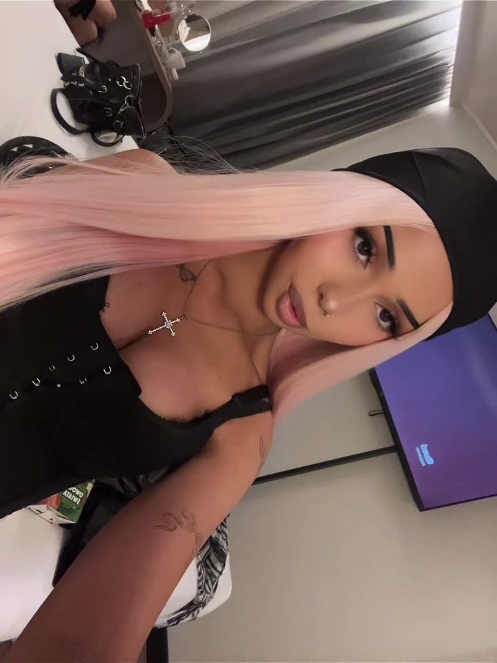 @𝑜𝓁𝒾𝓋𝒾𝒶